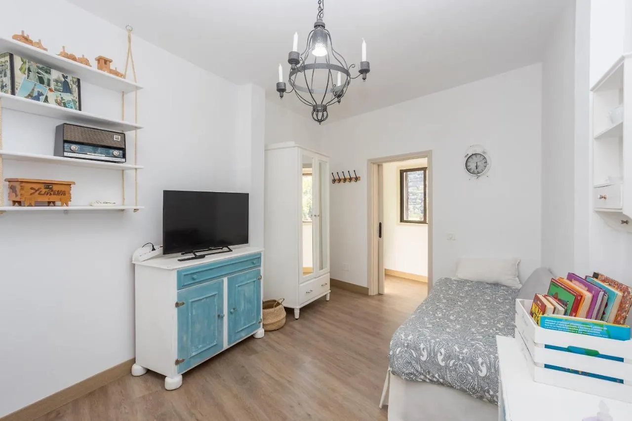 Holiday home Casa Abuela - House In The Countryside With Pool Villa Vega de San Mateo